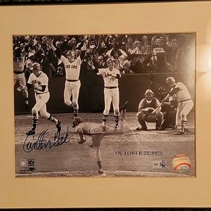 Collectible Baseball picture signed by Carlton Fisk authenticated print